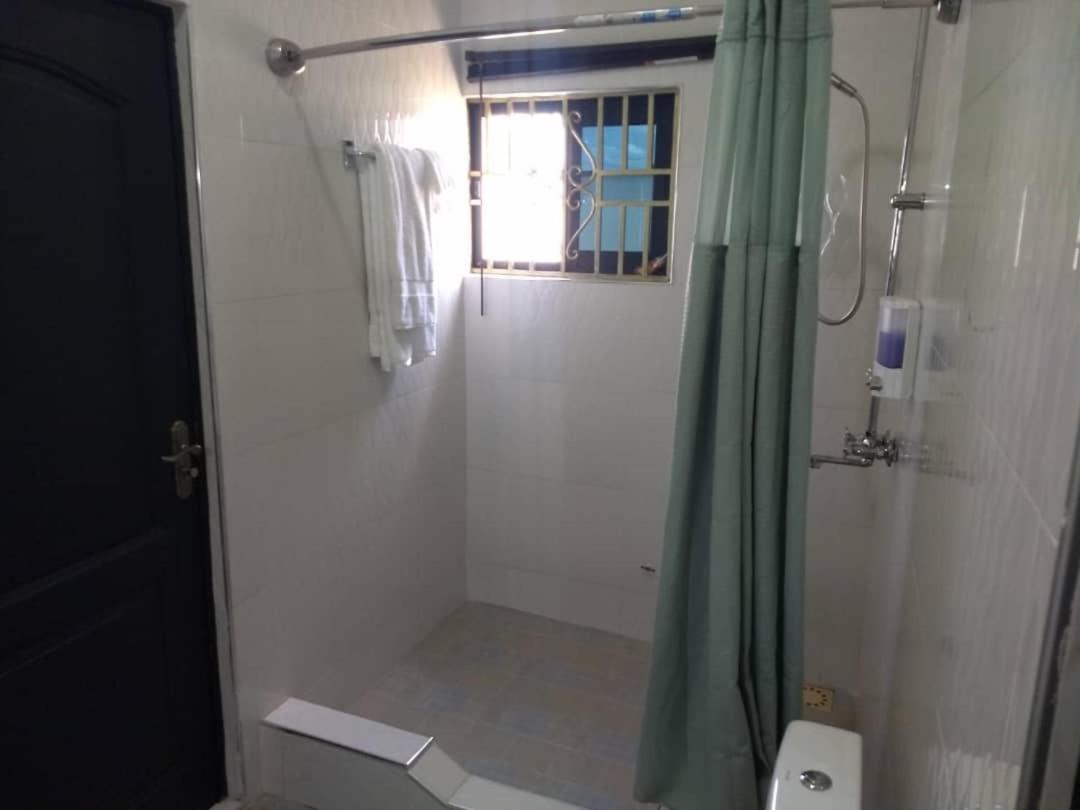 The Winford Boutique Hotel Achimota Taifa Екстериор снимка