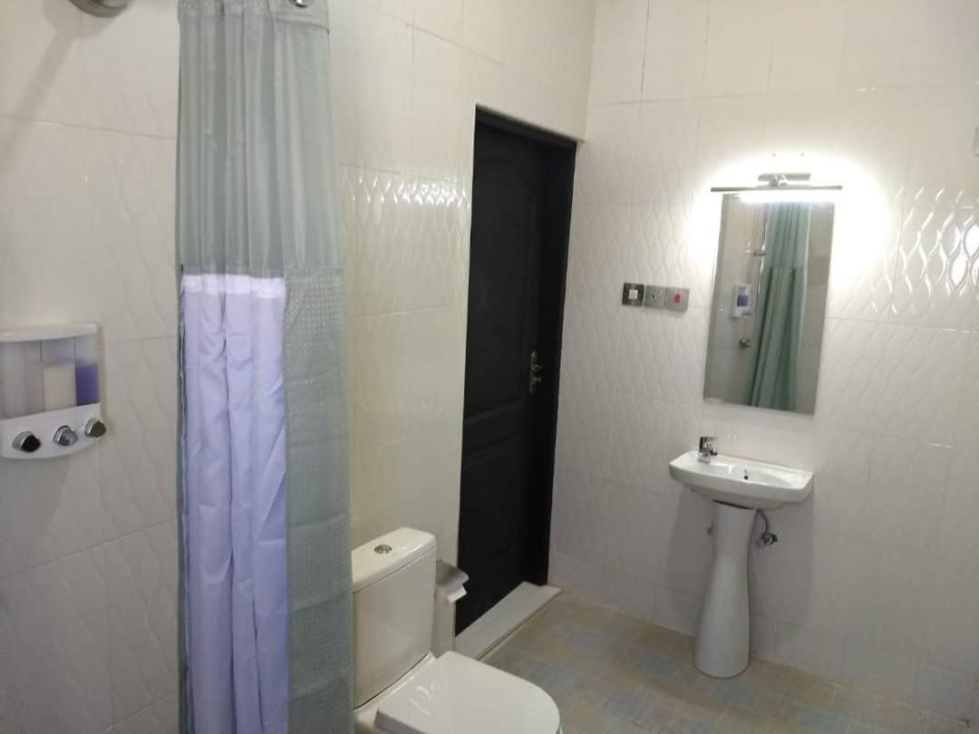 The Winford Boutique Hotel Achimota Taifa Екстериор снимка